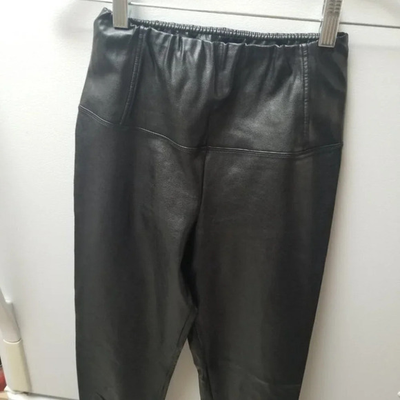 aritzia Wilfred Free Daria Ankle Pant Shiny high-rise leggings XS - Picture 11 of 12